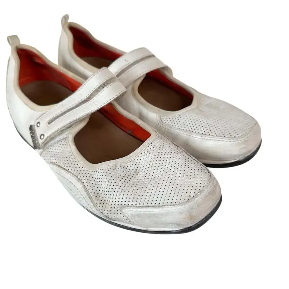 Aetrex these white